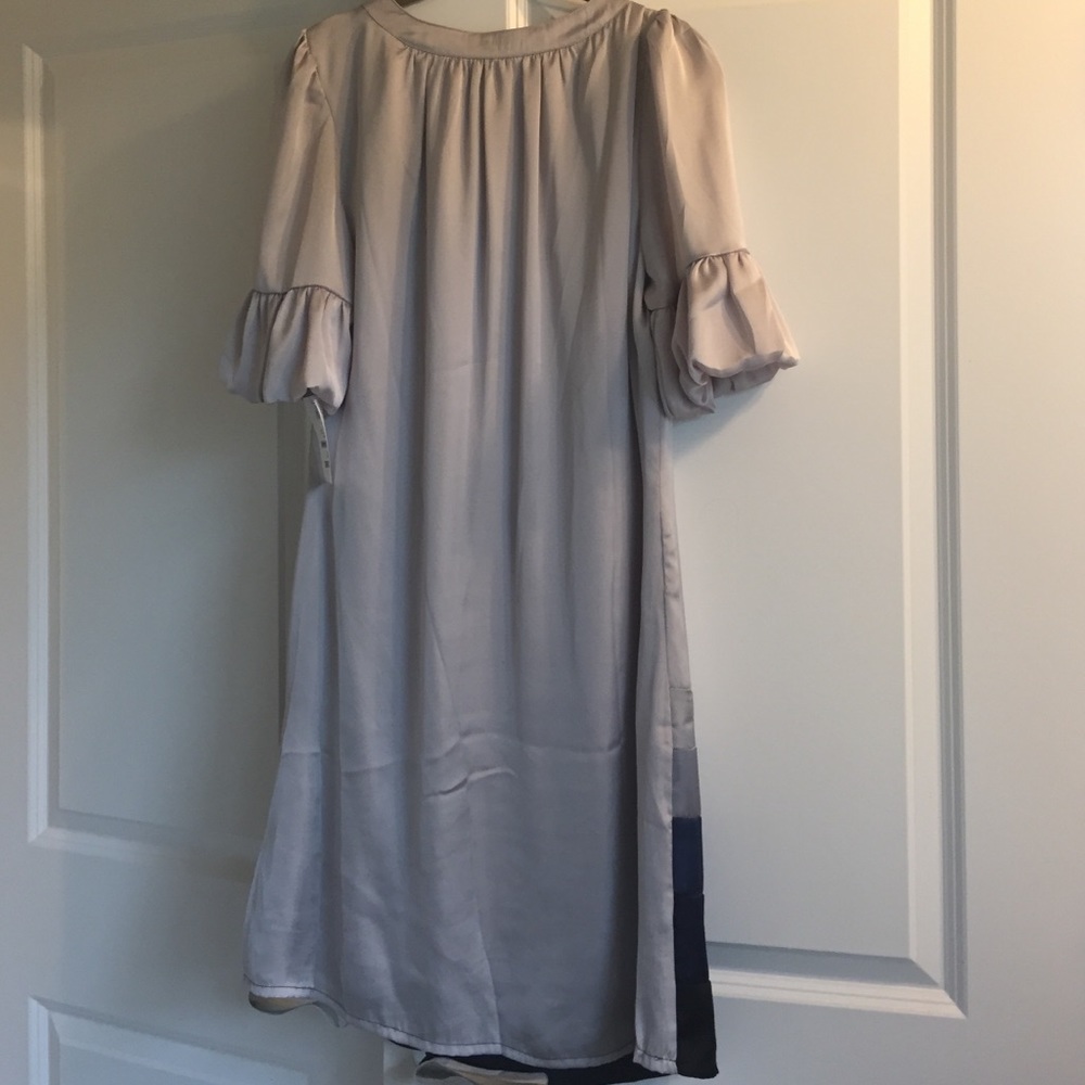 Color block dress. - Picture 4 of 4