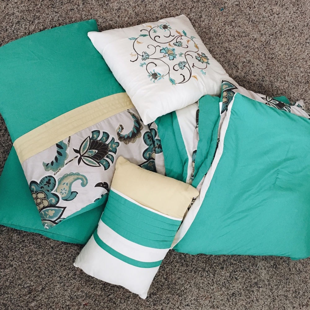 Bed comforter