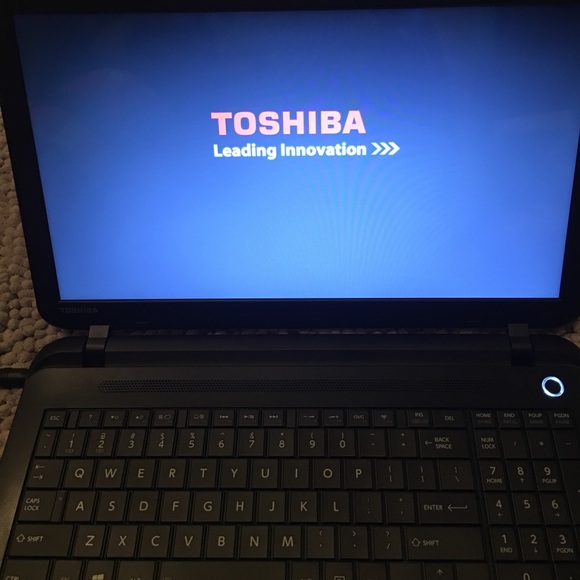 Laptop - Picture 3 of 5