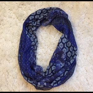Infinity scarf