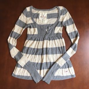 Scoop neck striped sweater