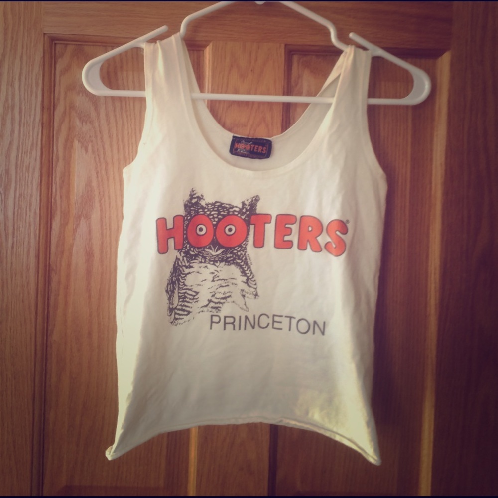 Hooters crop top