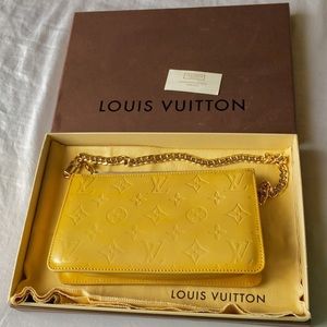 Louis Vuitton Lexington Gold chain yellow clutch