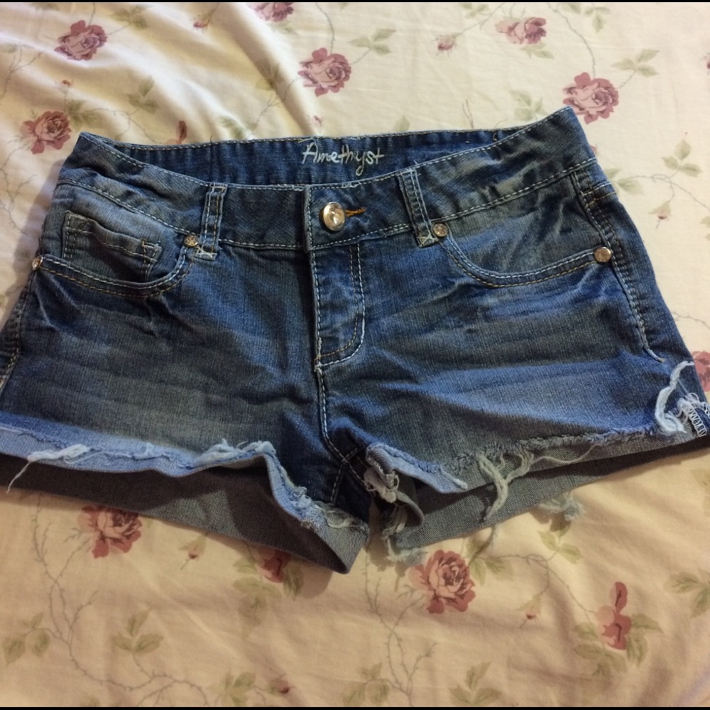 Amethyst jean shorts