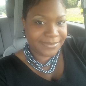 Meet your Posher, Charlotte