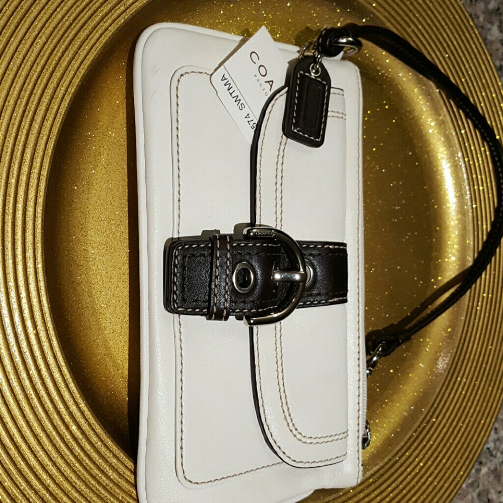 Wristlet