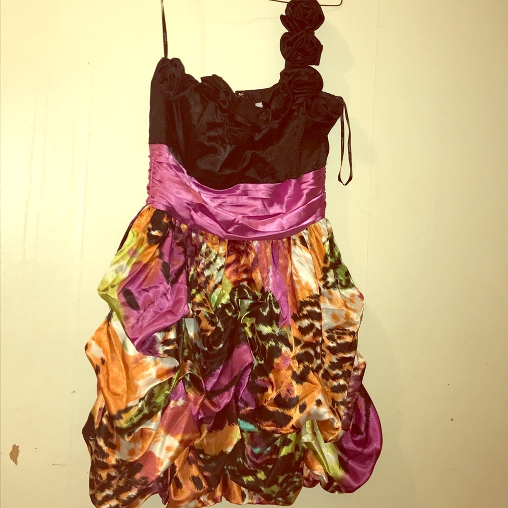 cocktail dress with roses appliqué, one shoulder