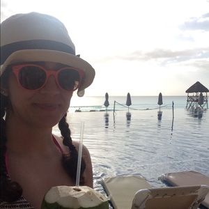 Meet your Posher, Anna