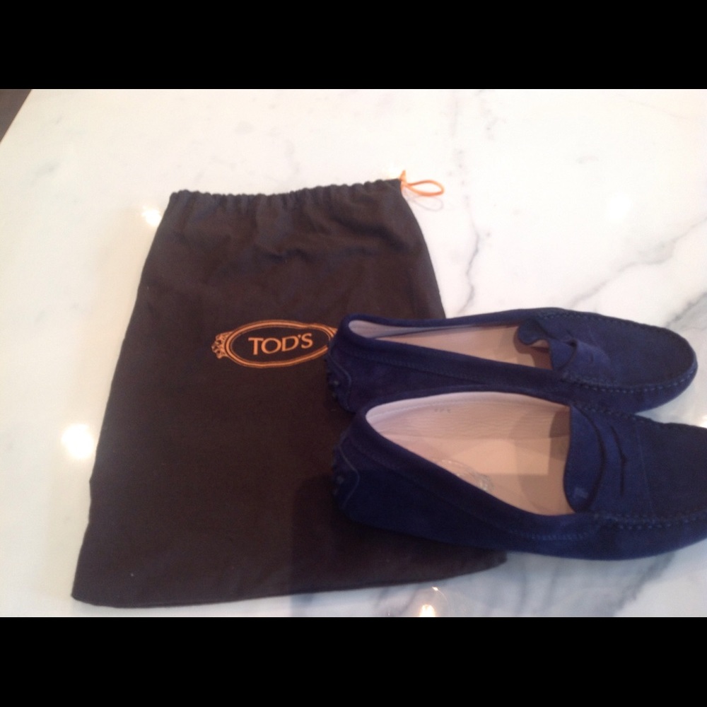 Tod's driving moccasin in navy blue