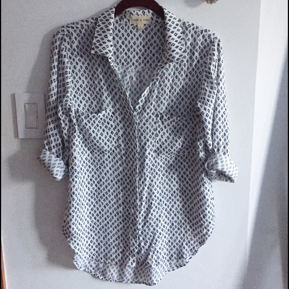 Cloth & Stone Button Down Top