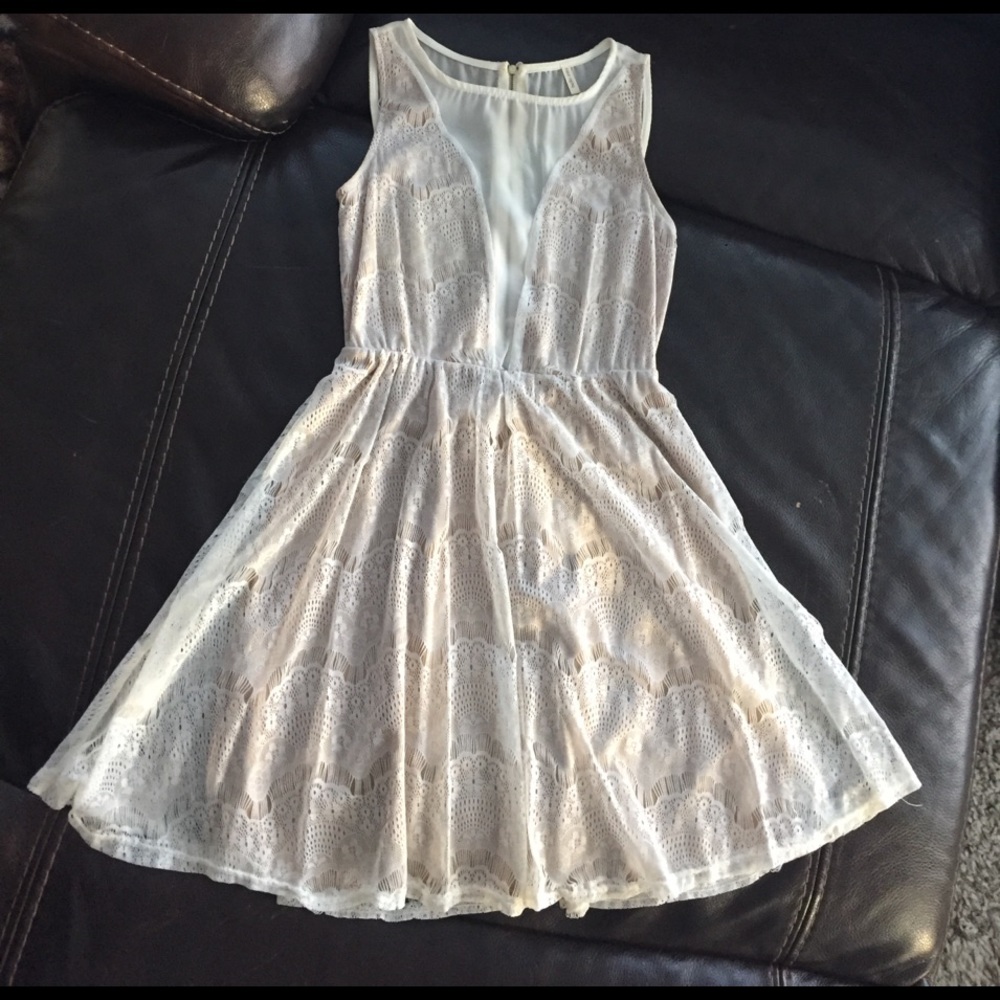 White & nude lined dress