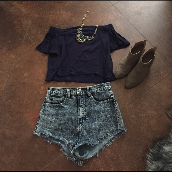 Iris Jeans Shorts - Picture 1 of 2