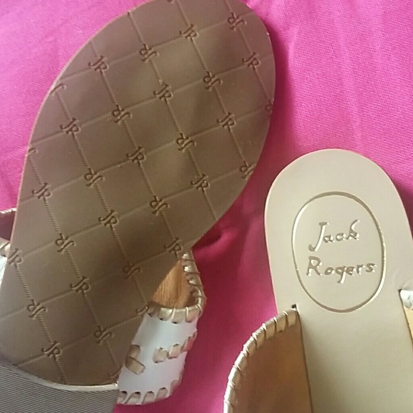 Jack Rogers Blair White Gold Thong Sandals - Picture 3 of 4