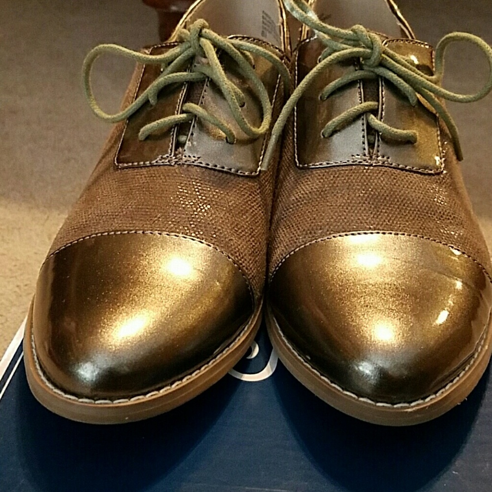 Shoes - Picture 4 of 4