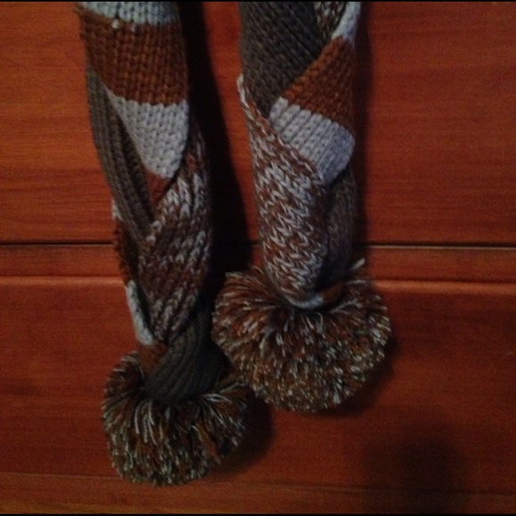 NWT MADE OF ME acrylic brown/gray braided scarf - Picture 2 of 5
