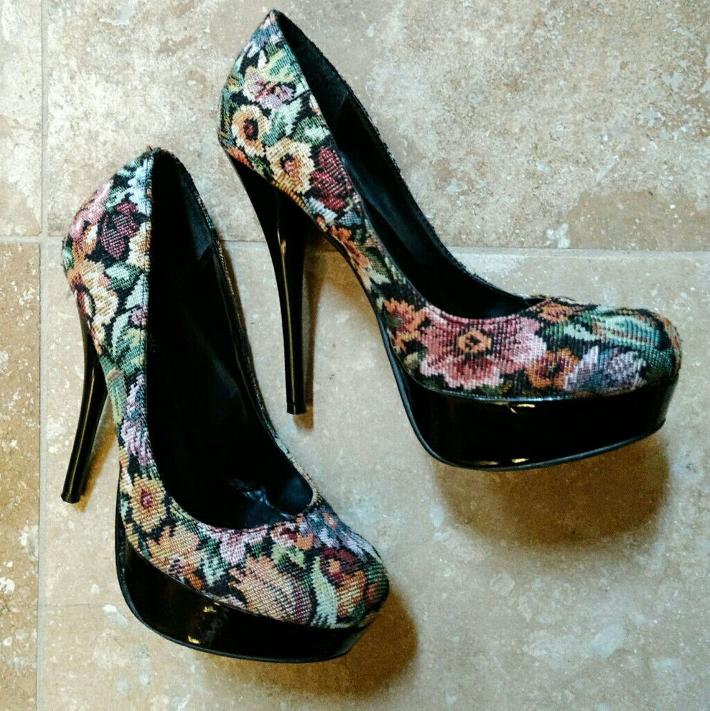 Call It Spring pumps