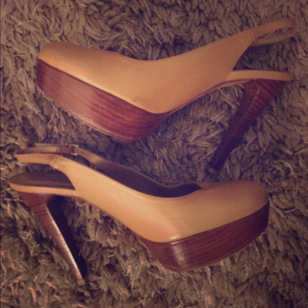 Stuart Weitzman Pumps