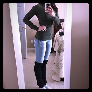 Athleta green turtle neck sweater 💚💚