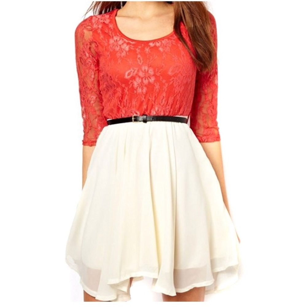 Lace and Flow Dress 👗🎀 Size 6