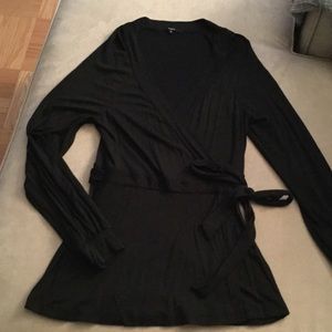 Black wrap around shirt by Tart