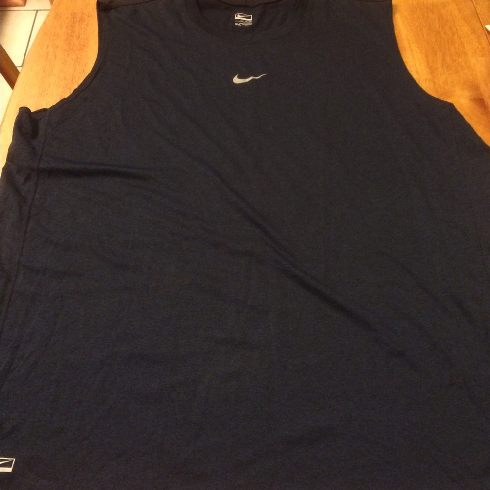 Men's Nike Performance athletic shirt