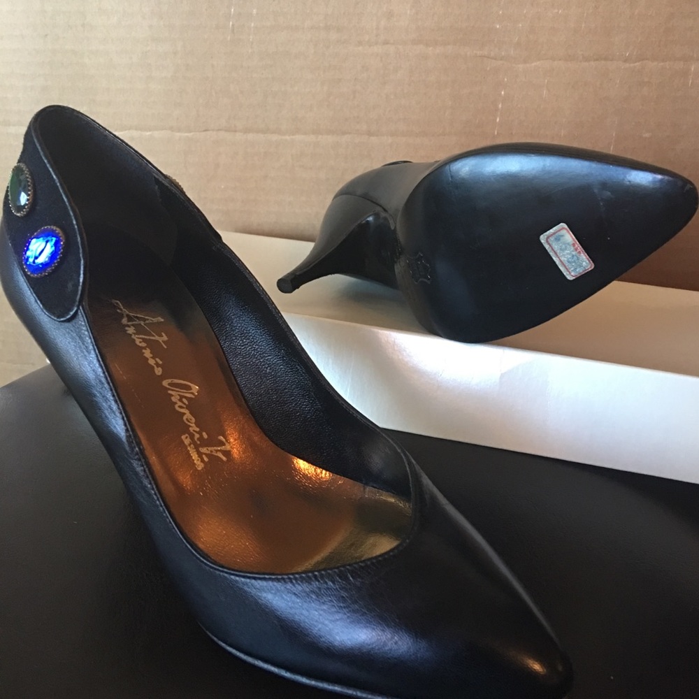 Shoes - Picture 6 of 6