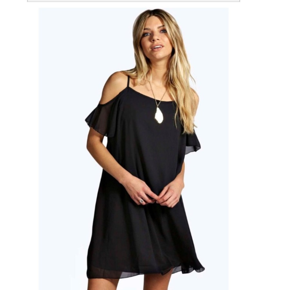 NWT Boohoo Arrabella Open Shoulder Swing Dress
