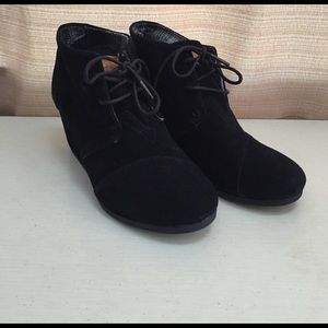 Toms wedge booties  size w9