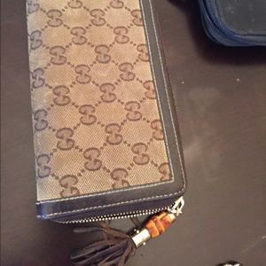 Authentic Gucci wallet