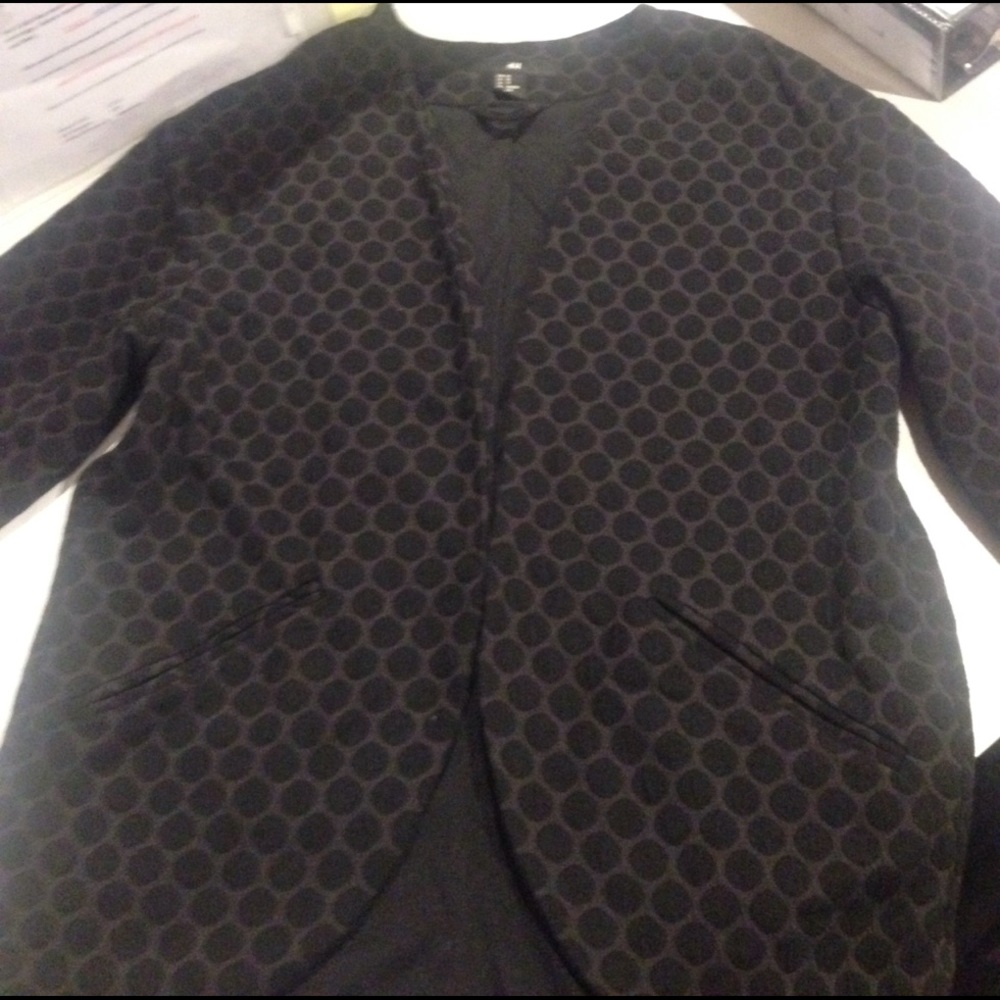 H&M black polka dot blazer❤