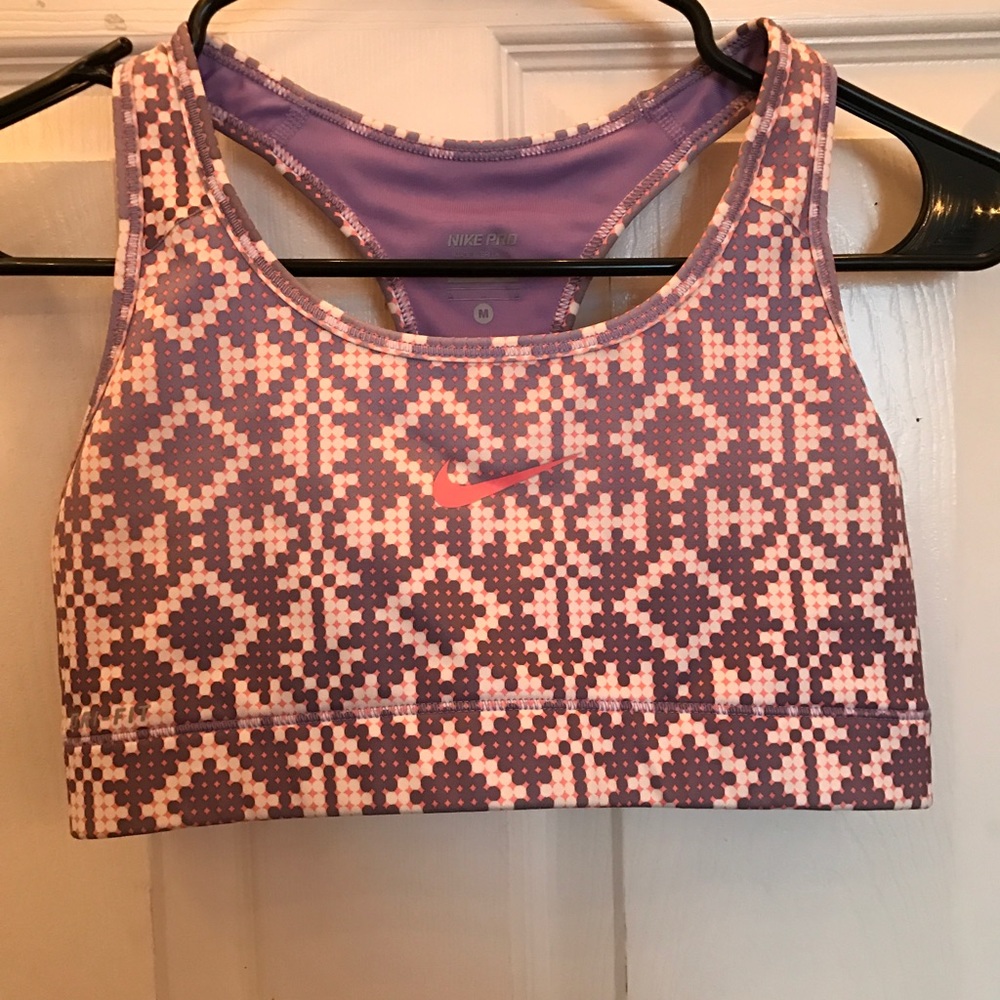 Nike pro sports bra