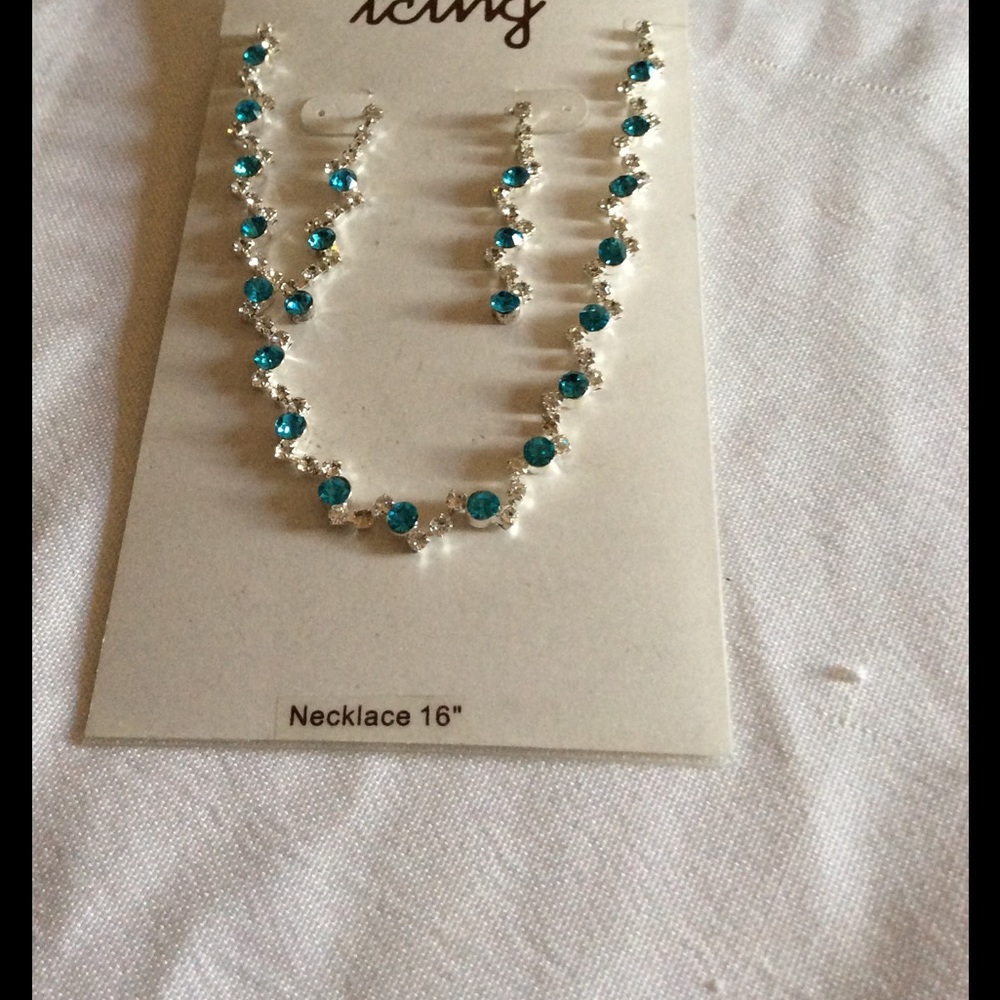Icing Necklace Set NWOT