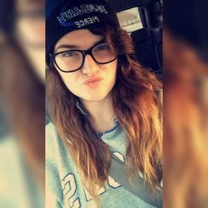 Meet your Posher, Caitlyn