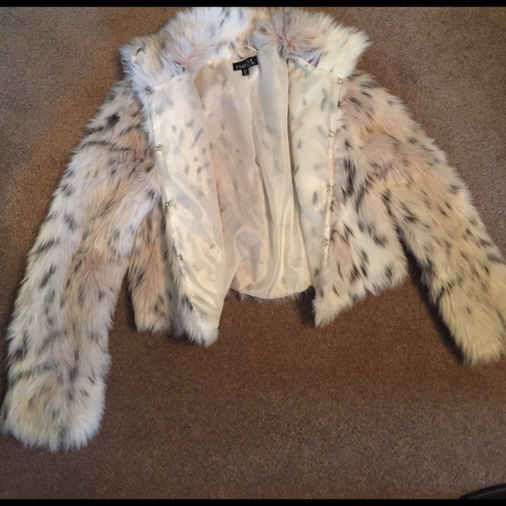 Leopard print faux fur coat