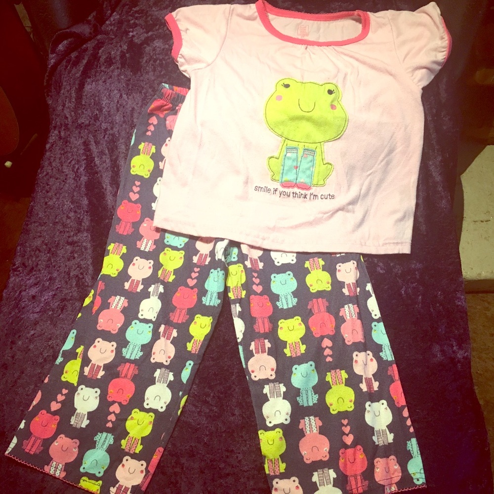 $4 if bundled!! 4t froggy pajamas