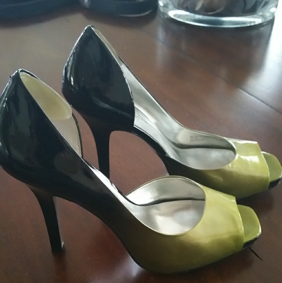 Jessica Simpson pumps - Picture 1 of 2
