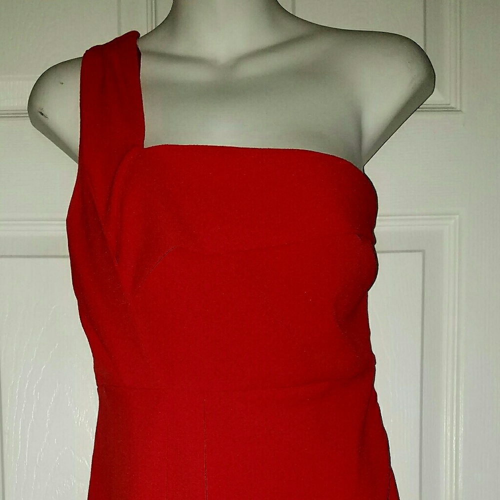 Ladies ReED one shoulder dress size M