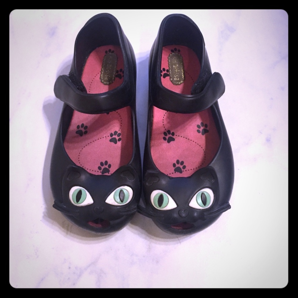 Mini Melissa cat maryjanes.