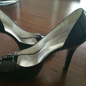 Jessica Simpson pumps