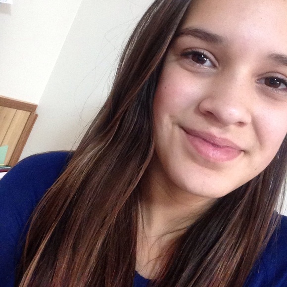 Meet your Posher, Elyse - Picture 1 of 1