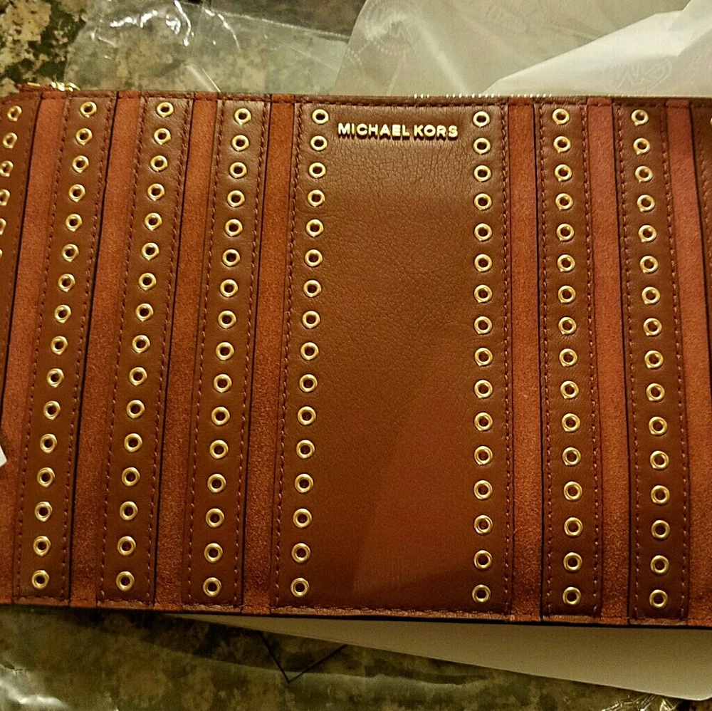 NWT MICHAEL KORS BROOKLYN WRISTLET