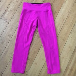 Lulu lemon cropped size 2 hot pink