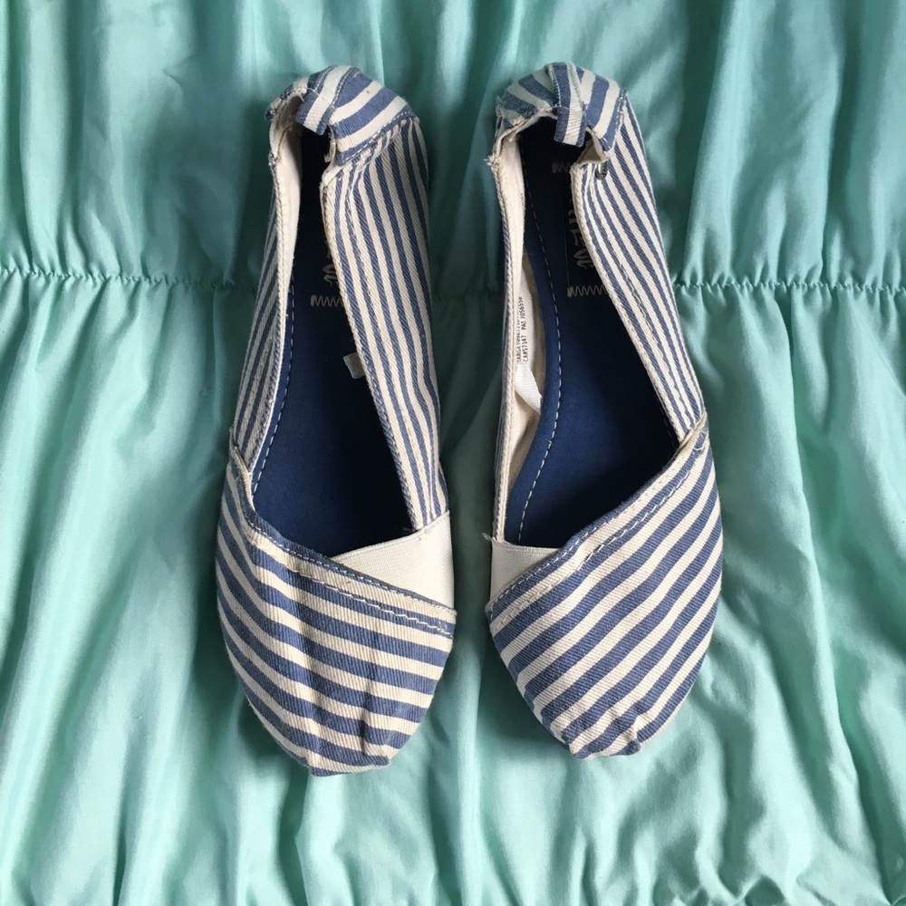 Striped Tom Style Flats