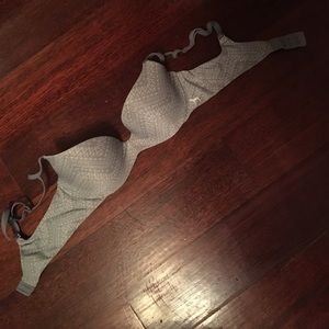 PINK Victoria's Secret Light Push Up Bra