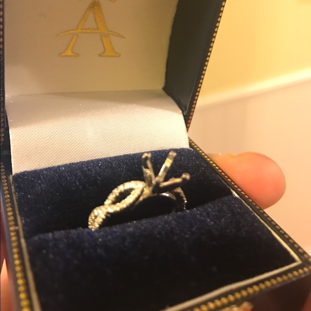 Infinity engagement ring setting - Picture 2 of 6