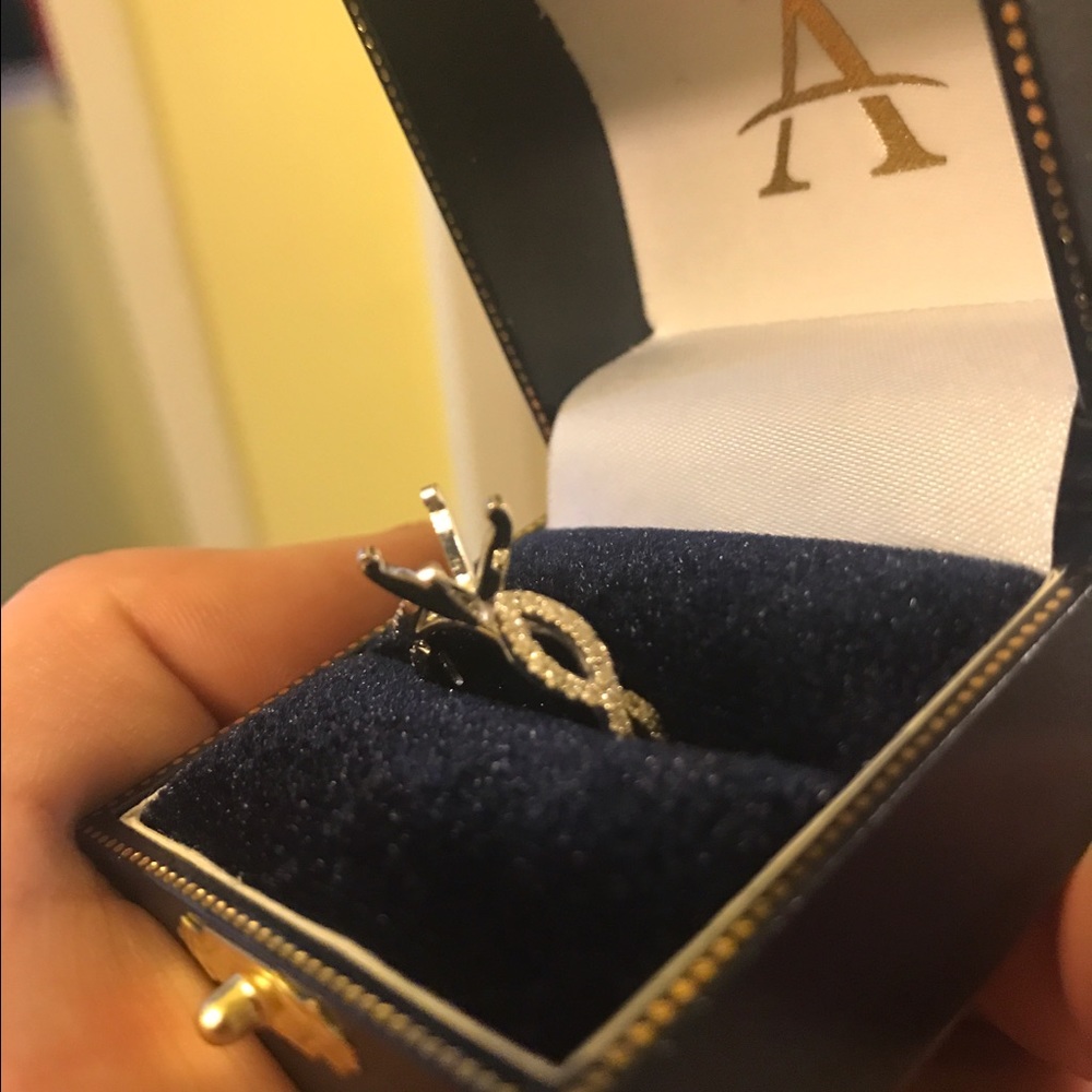 Infinity engagement ring setting - Picture 3 of 6