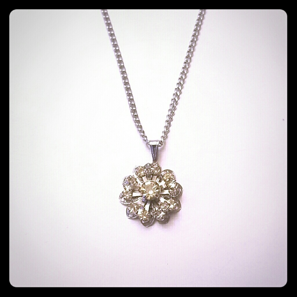 Flower Pendant with chain