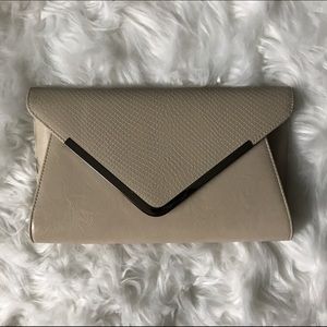 Cream Clutch