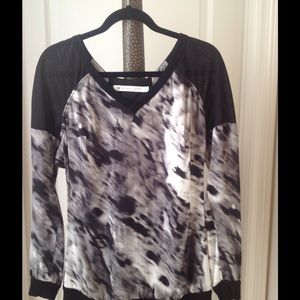 Long sleeve yoga top with open back