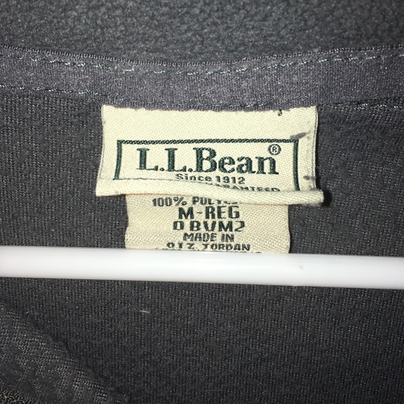 L.L. Bean Men's Pullover 1/4 Zip - Picture 2 of 4